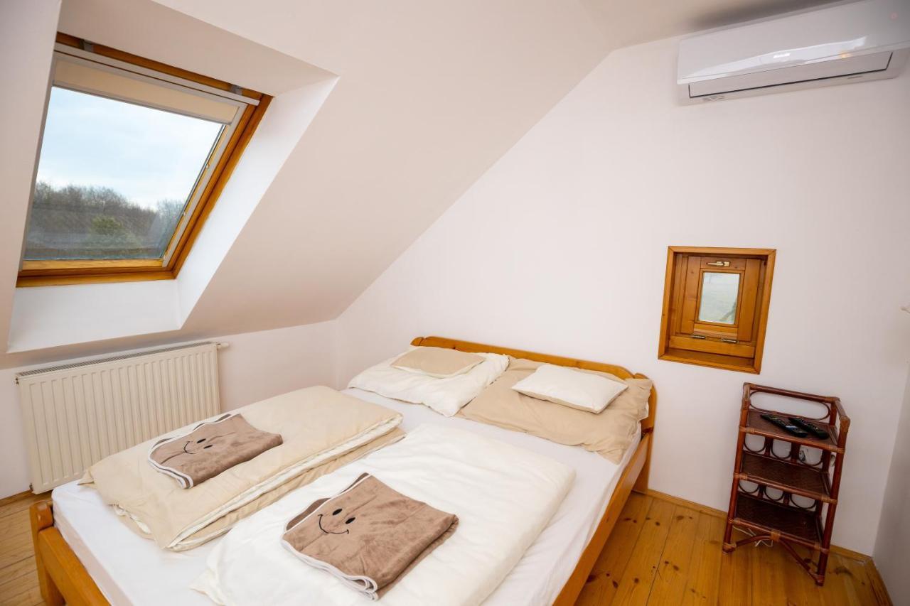 Nemesnép Noble'S Panzio Es Etterem Bed & Breakfast エクステリア 写真