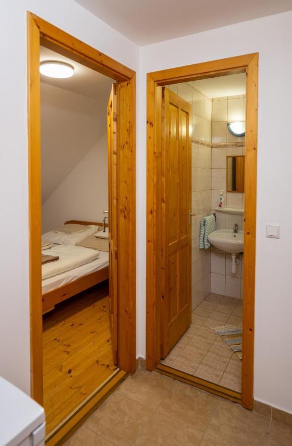 Nemesnép Noble'S Panzio Es Etterem Bed & Breakfast エクステリア 写真